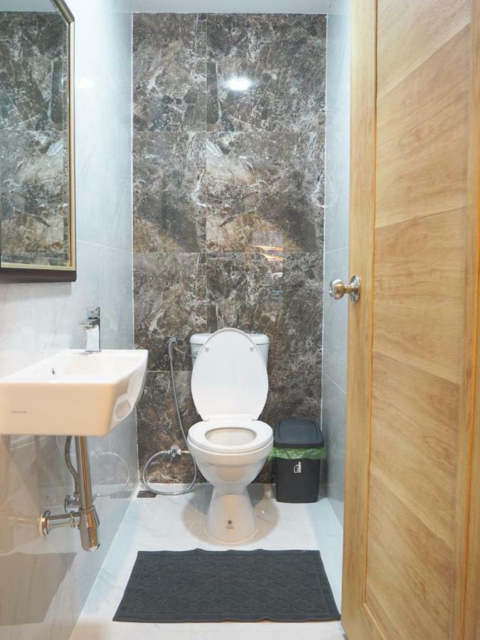 Terminal Hostel Lampang Esterno foto